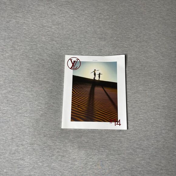 Louis Vuitton The Book #14 Summer 2022 Look Book Coffee Table Magazine - Picture 10 of 12